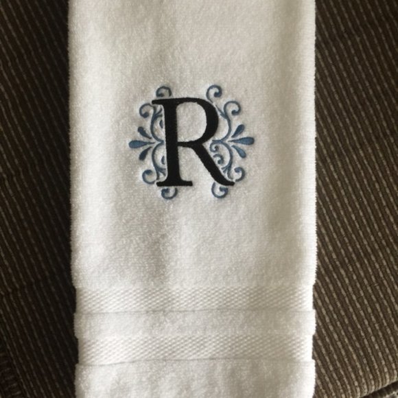 Monogram embroidered hand towel - Custom initial hand towel - PICK YOUR LETTER - Picture 8 of 9